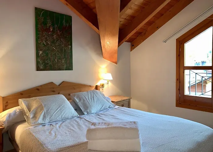 Bpirineos-estós Apartamento *